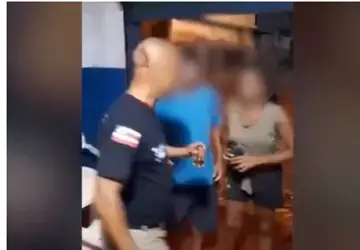 BRIGA DE BAR, Policial agride mulher com tapa no rosto e vítima o atinge com garrafa de vidro na cabeça 