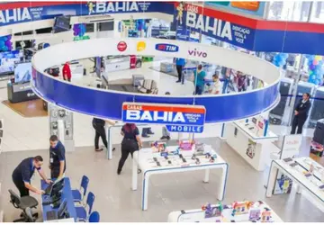 CASAS BAHIA Demitiu 8,6 mil funcionários e fechou 55 lojas nos últimos meses