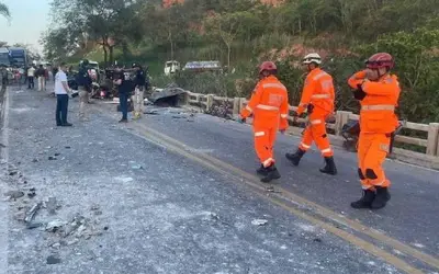 PINHÃO/SE, Grave acidente envolvendo três veículos com cinco pessoas feridas