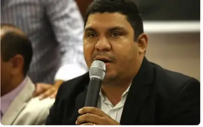Ex-prefeito é condenado a devolver 1,4 milhões que desviou da educação quando gestor