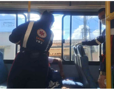 Homens armados rendem motorista de micro-ônibus e matam trabalhador 