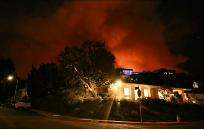 Incêndio em Los Angeles destrói casas de diversas celebridades